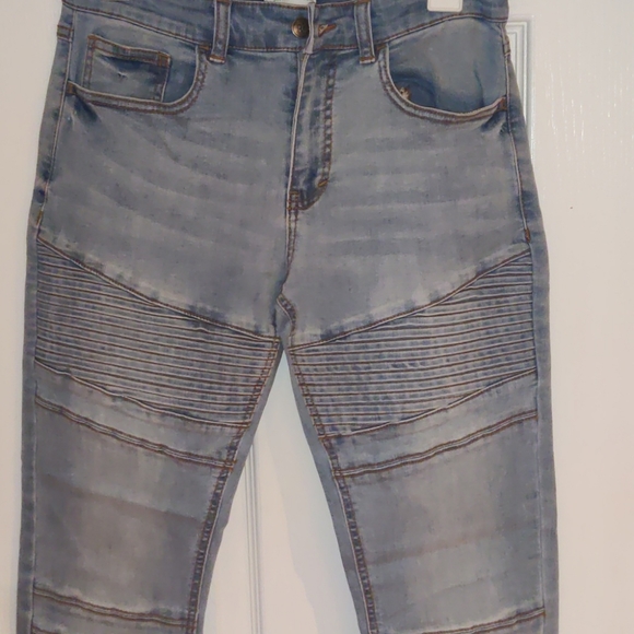 Bundle 5 items for $40 sale - Picture 2 of 4